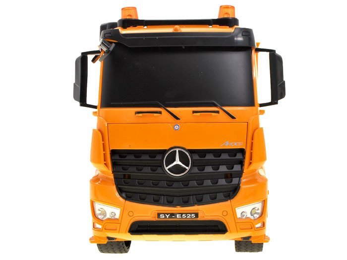 Mercedes apresentou “caminhões removedores de neve” que são controlados remotamente